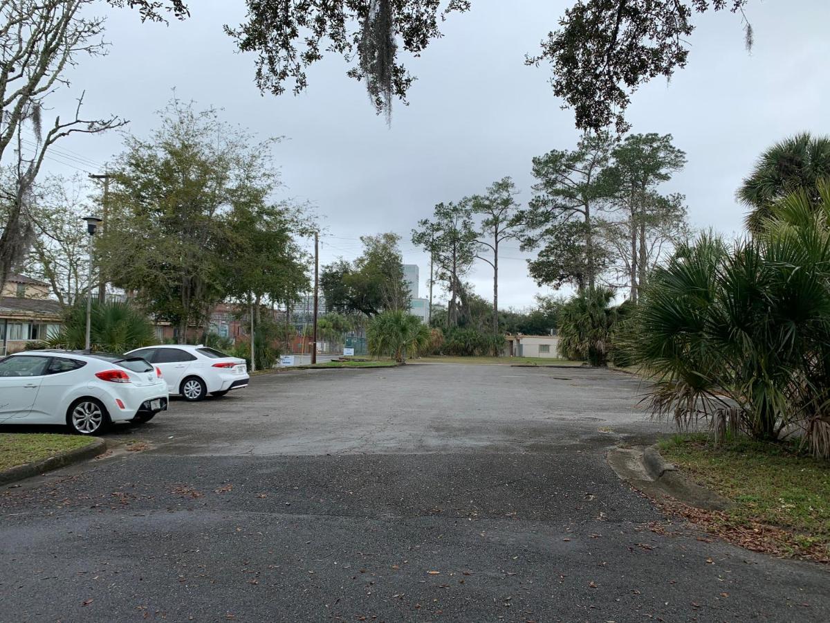 Modern House Minutes From Downtown Gainesville, Uf, Va & More! מראה חיצוני תמונה